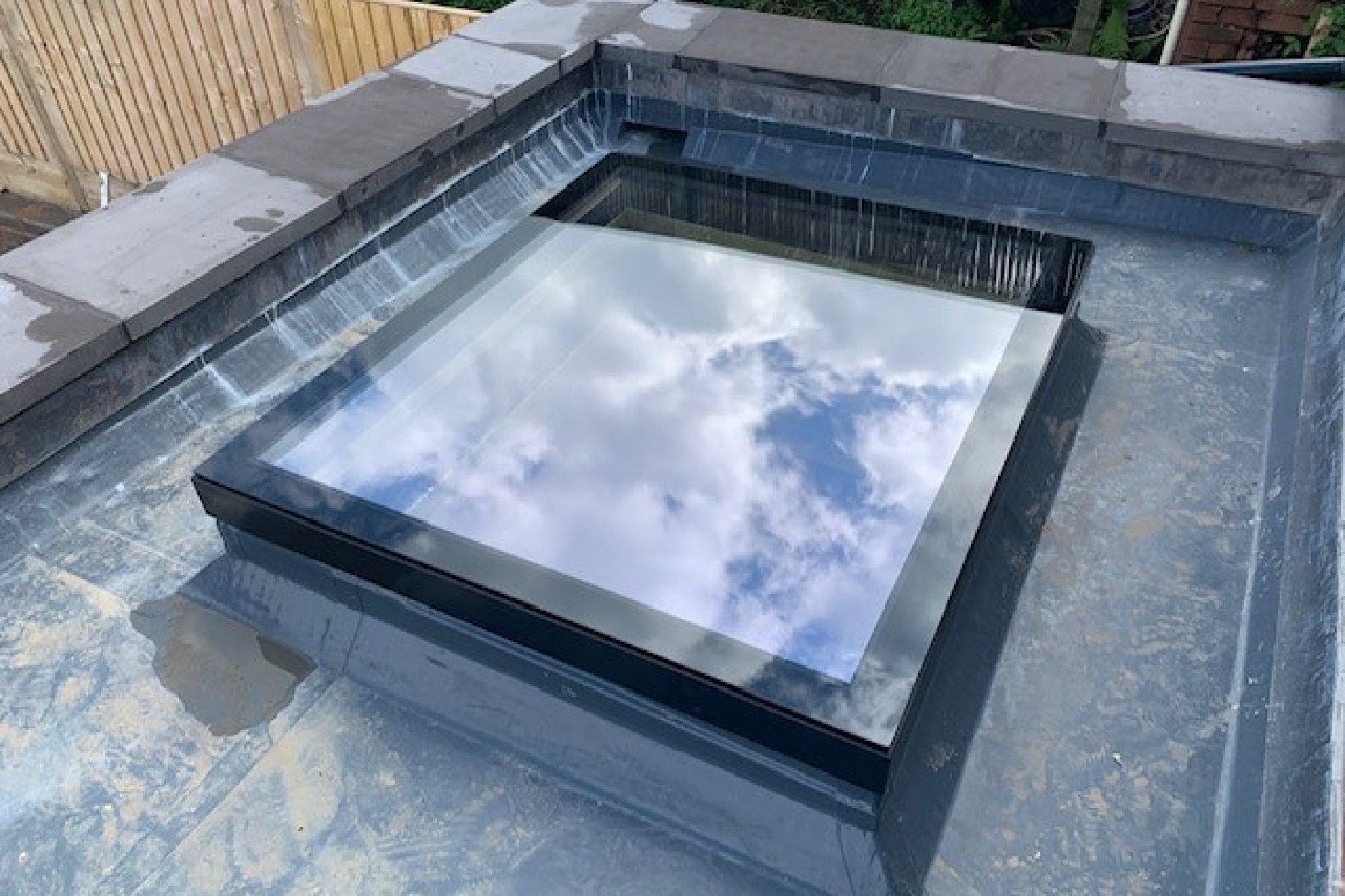Replace your old conservatory roof with a ultraframe flat roof